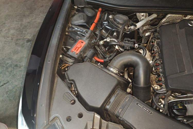 Used Audi A6L 2023 40 TFSI Luxury Dynamic Model Engine Bay Right