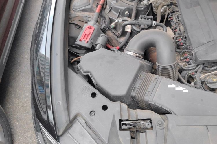Used Audi A6L 2023 40 TFSI Luxury Dynamic Model Engine Bay Right