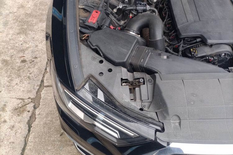 Used Audi A6L 2023 40 TFSI Luxury Dynamic Model Engine Bay Right