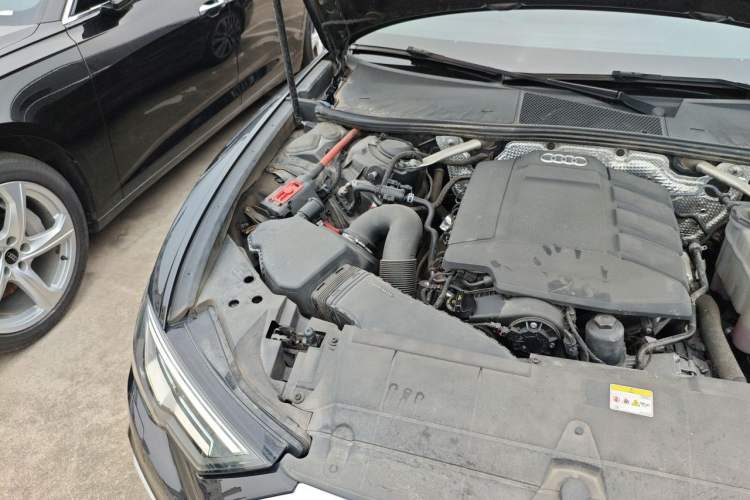Used Audi A6L 2023 40 TFSI Luxury Dynamic Model Engine Bay Right