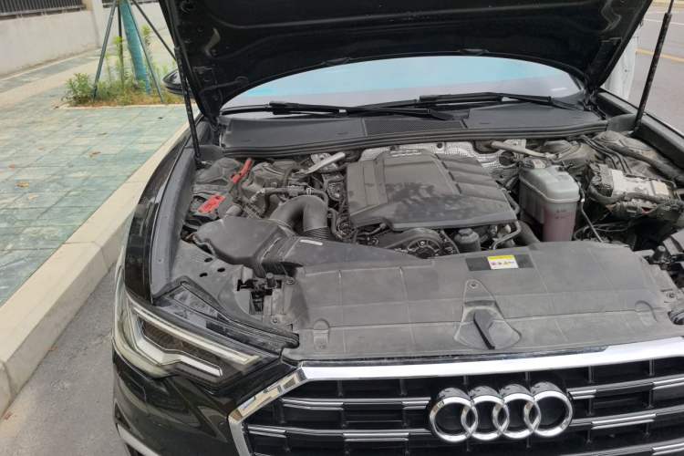 Used Audi A6L 2023 40 TFSI Luxury Dynamic Model Engine Bay Right