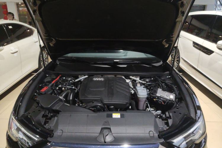 Used Audi A6L 2023 Revised Edition 45 TFSI quattro Prestige Dynamic Version Engine Bay