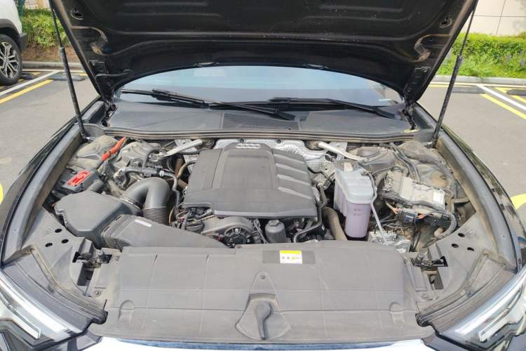 Used Audi A6L 2023 40 TFSI Luxury Dynamic Model Engine Bay