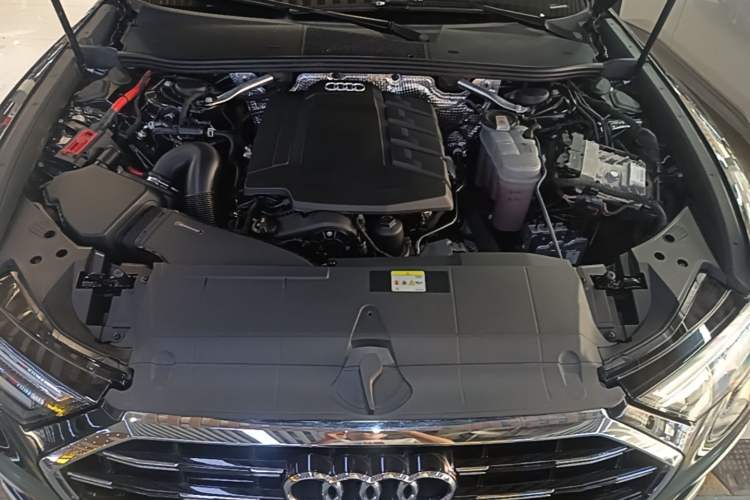 Used Audi A6L 2023 40 TFSI Luxury Dynamic Model Engine Bay