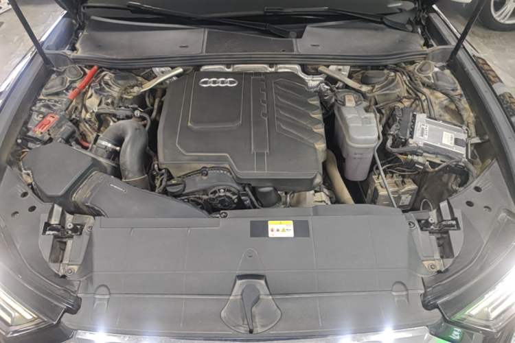 Used Audi A6L 2023 Revised 40 TFSI Luxury Dynamic Edition Engine Bay