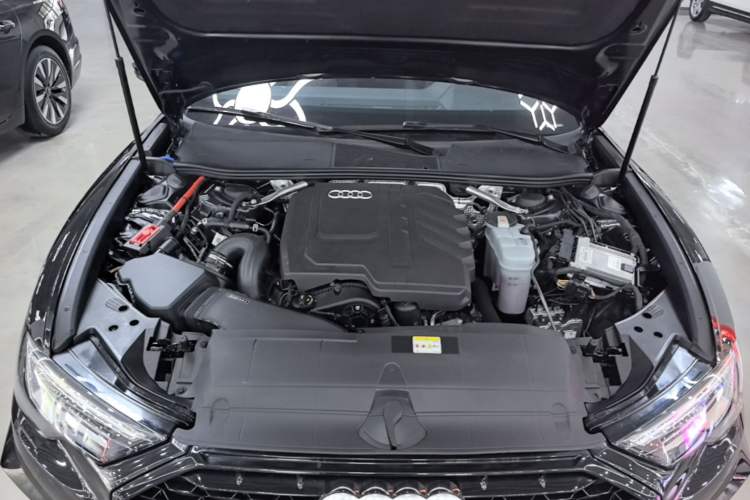 Used Audi A6L 2023 Revised 40 TFSI Luxury Dynamic Edition Engine Bay