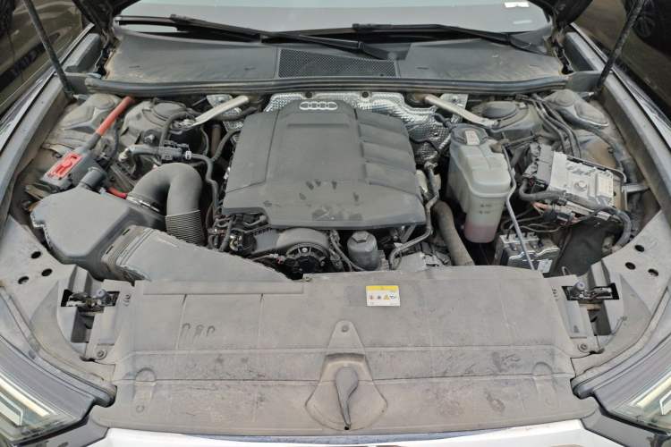 Used Audi A6L 2023 40 TFSI Luxury Dynamic Model Engine Bay