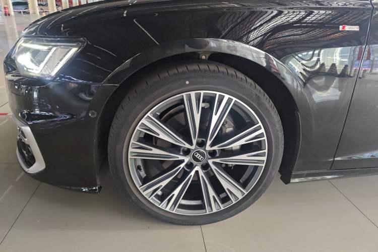 Used Audi A6L 2023 Revised Edition 45 TFSI quattro Prestige Dynamic Version Exterior 4