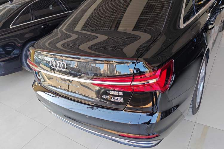 Used Audi A6L 2023 Revised 45 TFSI quattro Prestige Elegant Edition Exterior 4