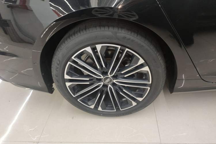 Used Audi A6L 2023 Revised 45 TFSI Prestige Dynamic Edition Exterior 5