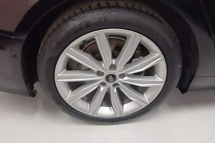 Used Audi A6L 2023 Revised 45 TFSI Prestige Dynamic Edition Exterior 5
