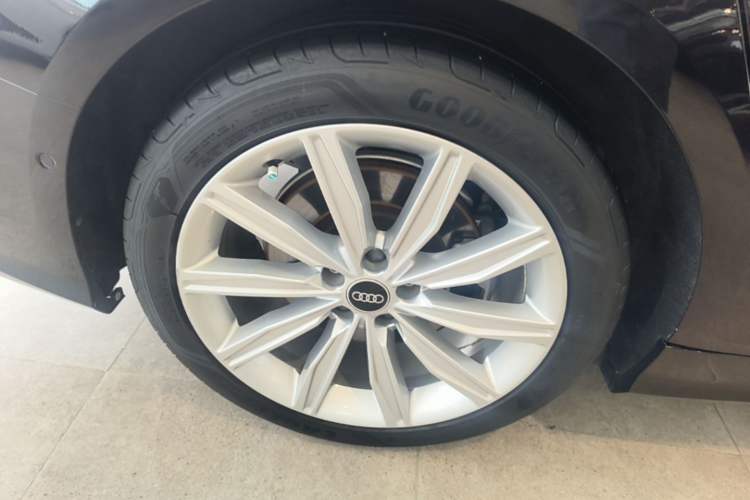 Used Audi A6L 2023 Revised 45 TFSI Prestige Dynamic Edition Exterior 5