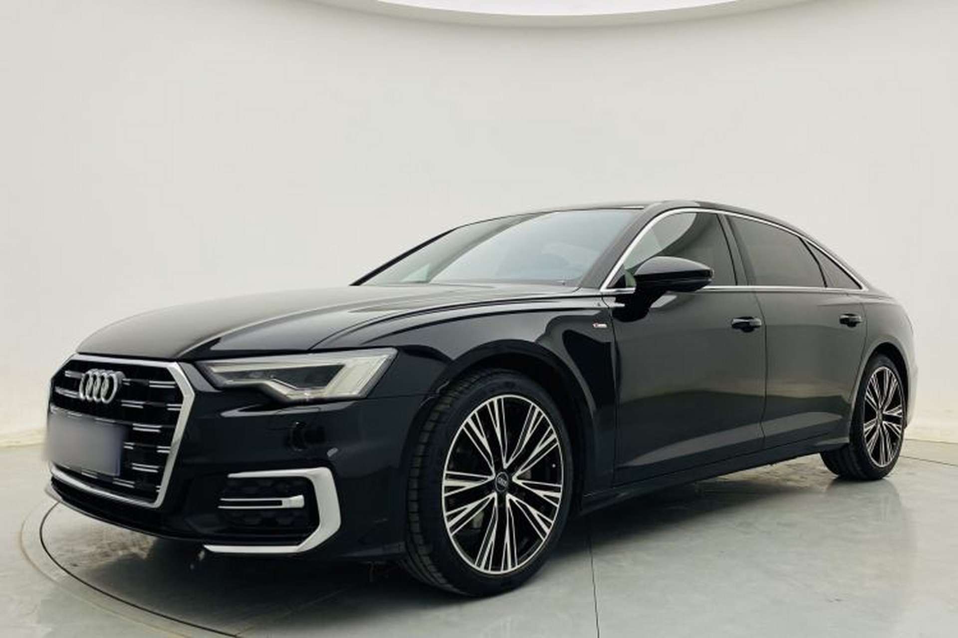 Used Audi A6L 2023 Revised 40 TFSI Luxury Dynamic Edition Front Left 45 Deg