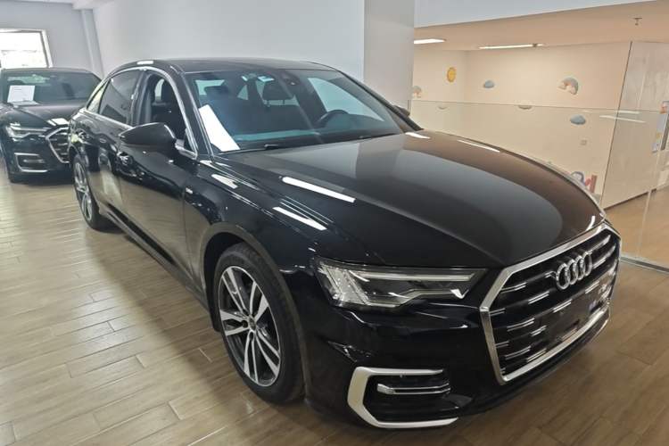 Used Audi A6L 2023 Revised 40 TFSI Luxury Dynamic Edition Front Right 45 Deg