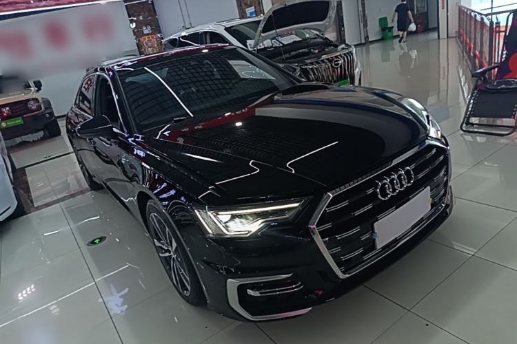 Used Audi A6L 2023 40 TFSI Luxury Dynamic Model Front Right 45 Deg