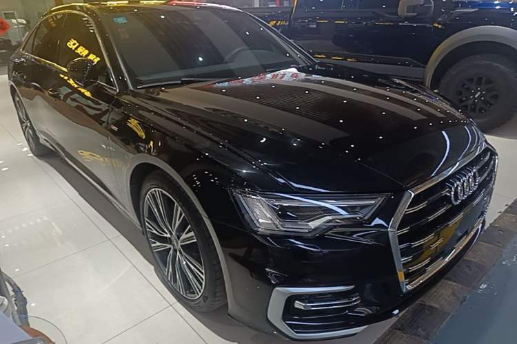 Used Audi A6L 2023 Revised 40 TFSI Luxury Dynamic Edition Front Right 45 Deg