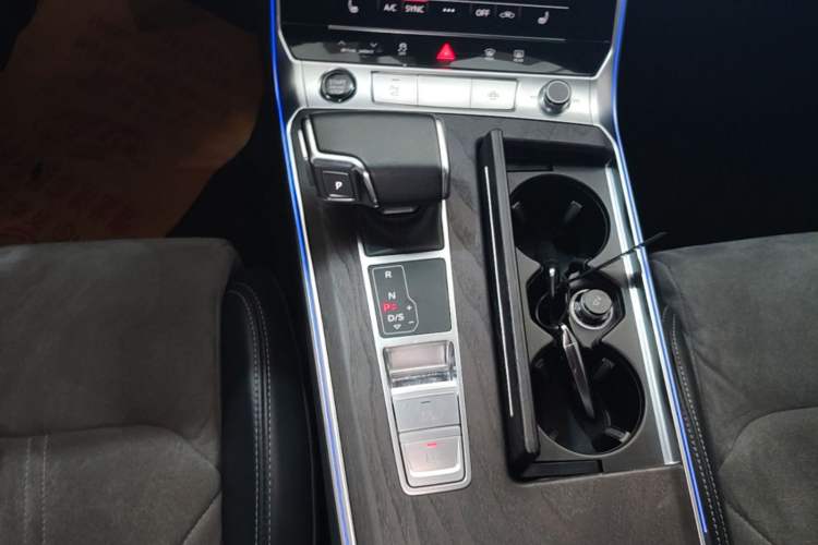 Used Audi A6L 2023 Revised Edition 45 TFSI quattro Prestige Dynamic Version Gear Lever