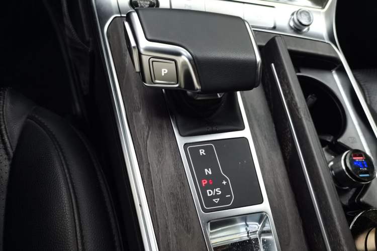 Used Audi A6L 2023 Revised Edition 45 TFSI quattro Prestige Dynamic Version Gear Lever