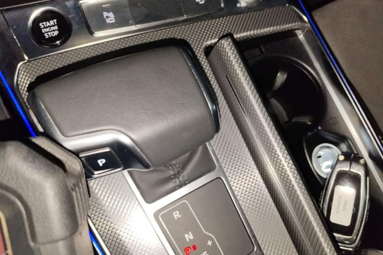 Used Audi A6L 2023 Revised 45 TFSI Prestige Dynamic Edition Gear Lever