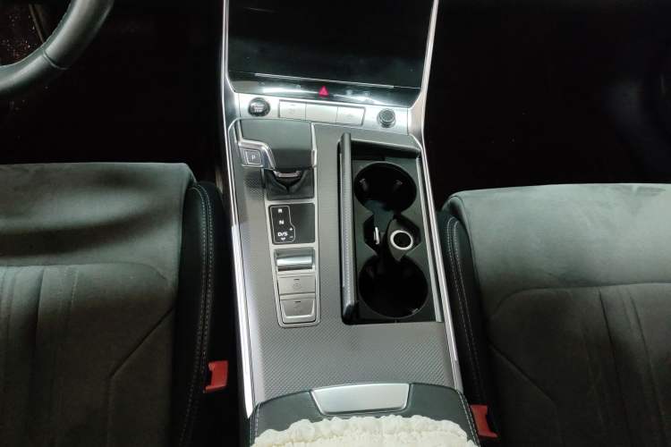 Used Audi A6L 2023 45 TFSI Prestige Dynamic Edition Gear Lever