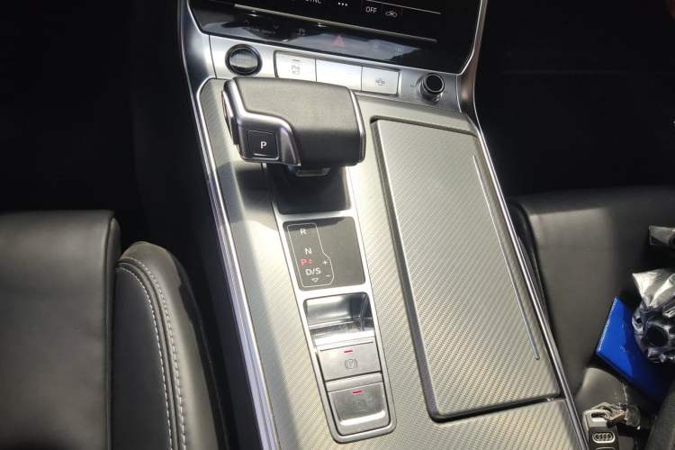 Used Audi A6L 2023 40 TFSI Luxury Prestige Edition Gear Lever