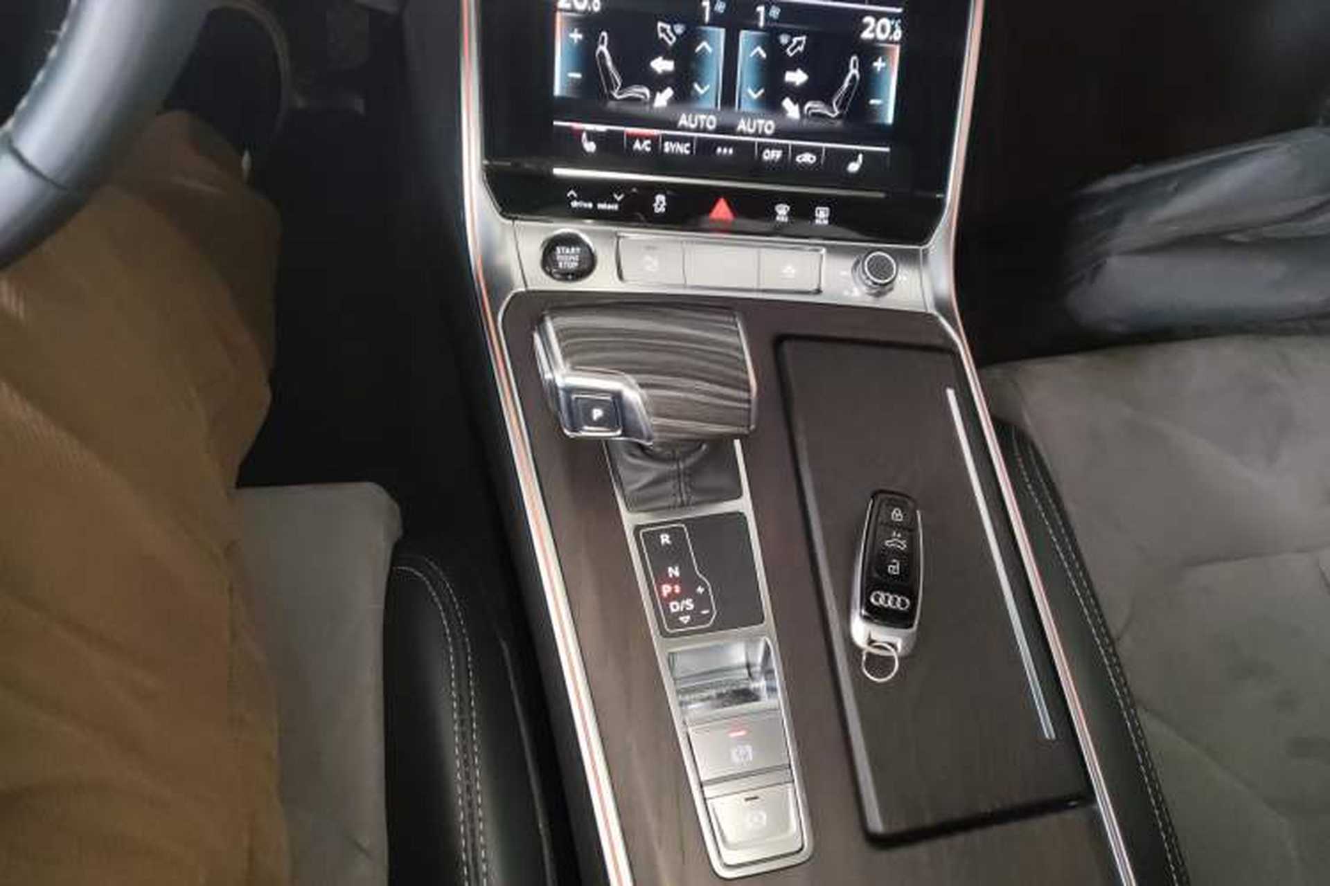 Used Audi A6L 2023 Revised Edition 45 TFSI quattro Prestige Dynamic Version Gear Lever
