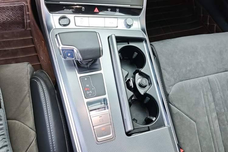 Used Audi A6L 2023 45 TFSI Prestige Dynamic Edition Gear Lever