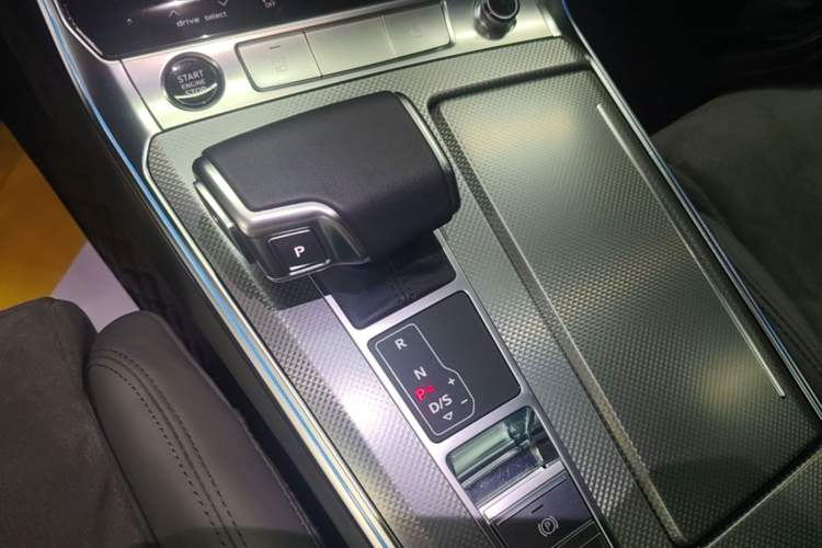 Used Audi A6L 2023 Revised 45 TFSI Prestige Dynamic Edition Gear Lever