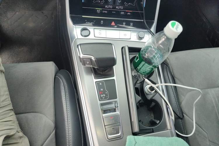 Used Audi A6L 2023 Revised 45 TFSI Prestige Dynamic Edition Gear Lever