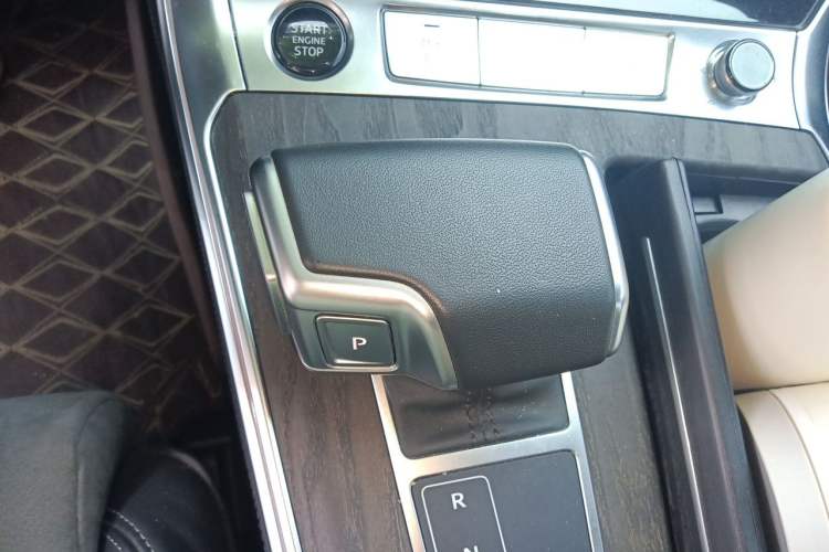 Used Audi A6L 2023 Updated 45 TFSI quattro Prestige Dynamic Edition Gear Lever