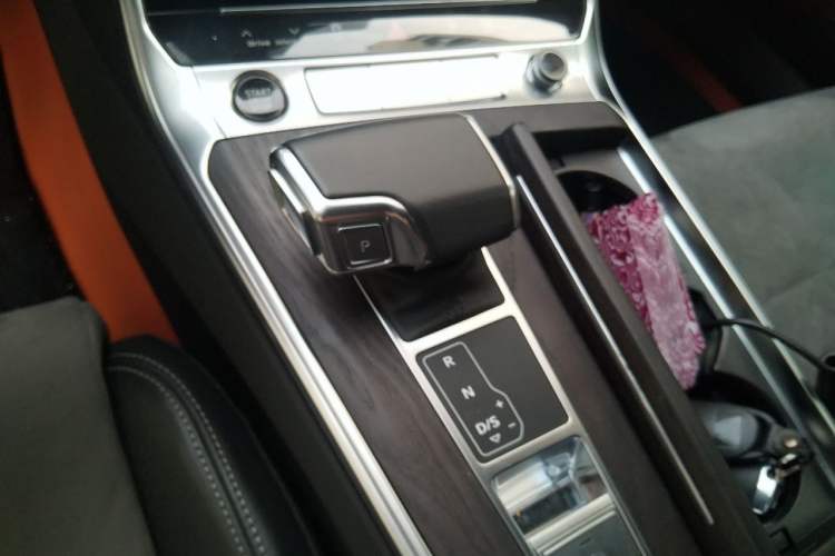 Used Audi A6L 2023 45 TFSI Prestige Dynamic Edition Gear Lever