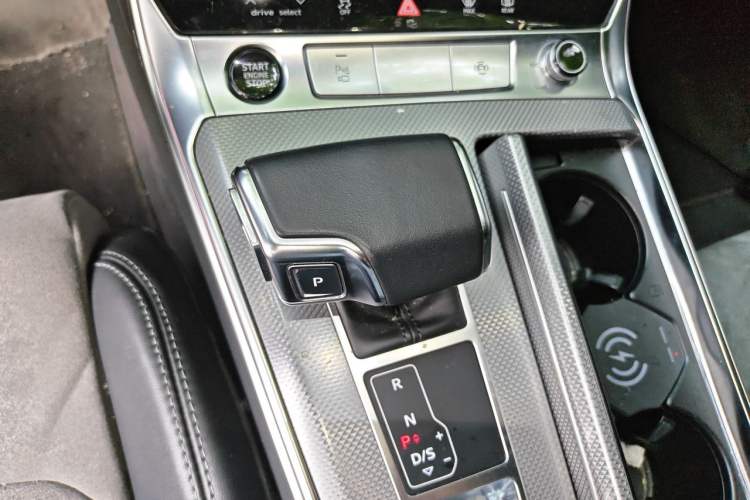 Used Audi A6L 2023 45 TFSI Prestige Dynamic Edition Gear Lever