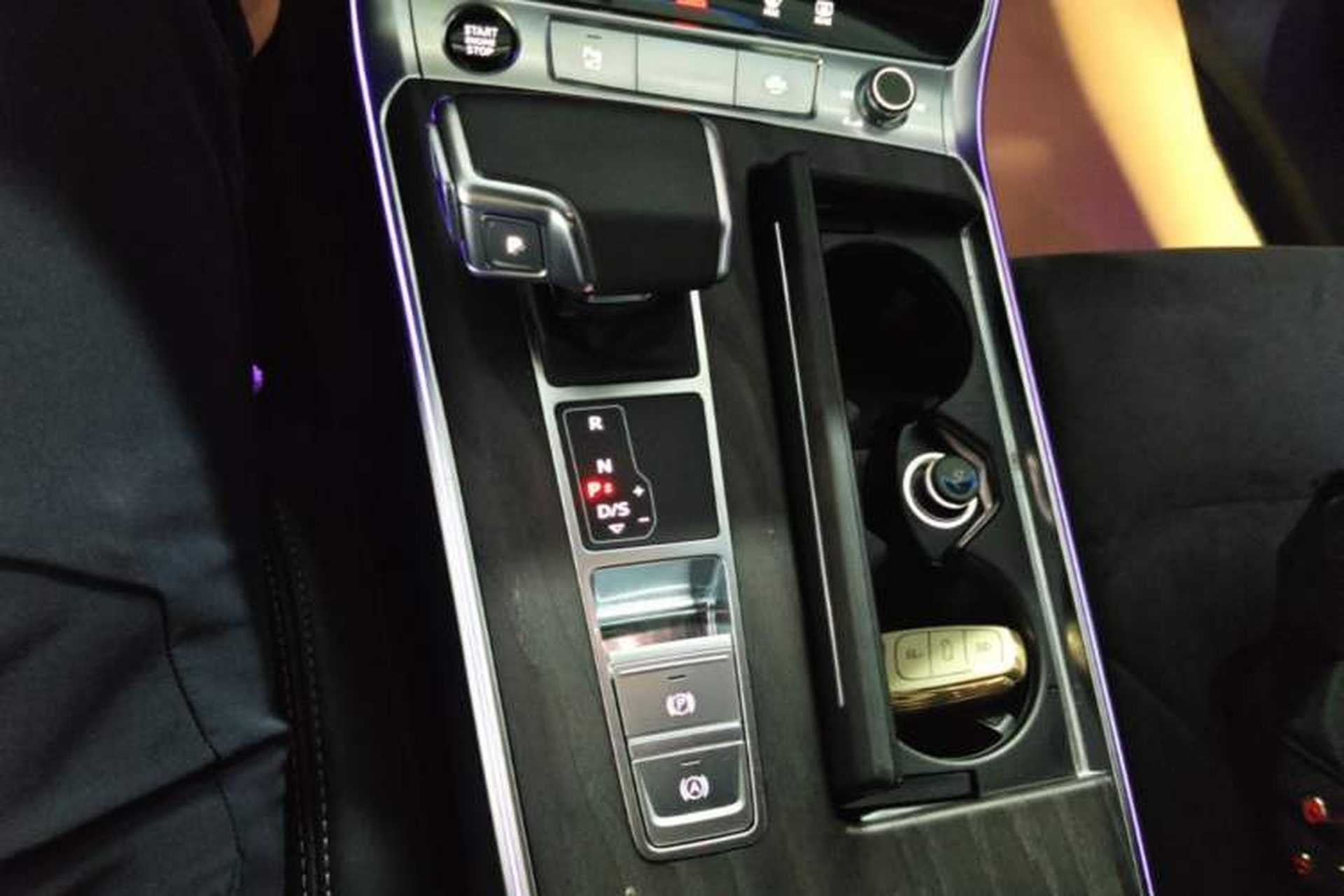 Used Audi A6L 2023 Revised Edition 45 TFSI quattro Prestige Dynamic Version Gear Lever