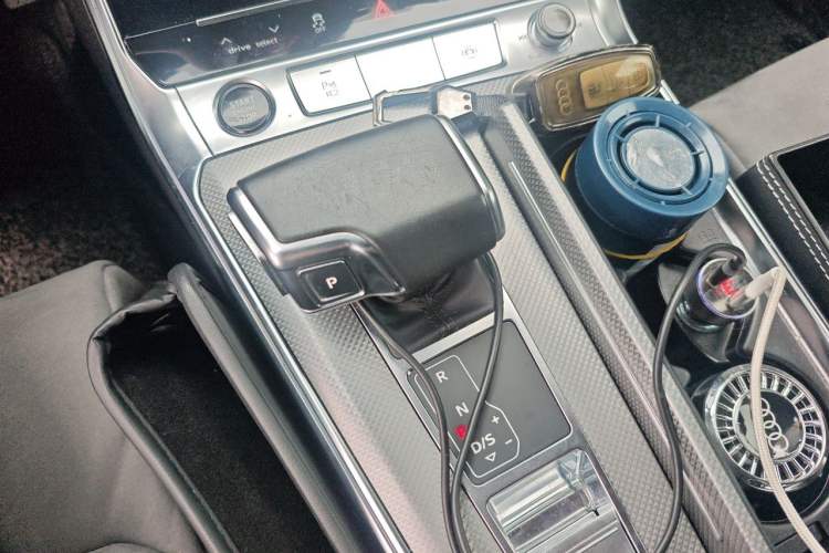 Used Audi A6L 2023 Revised 45 TFSI Prestige Dynamic Edition Gear Lever