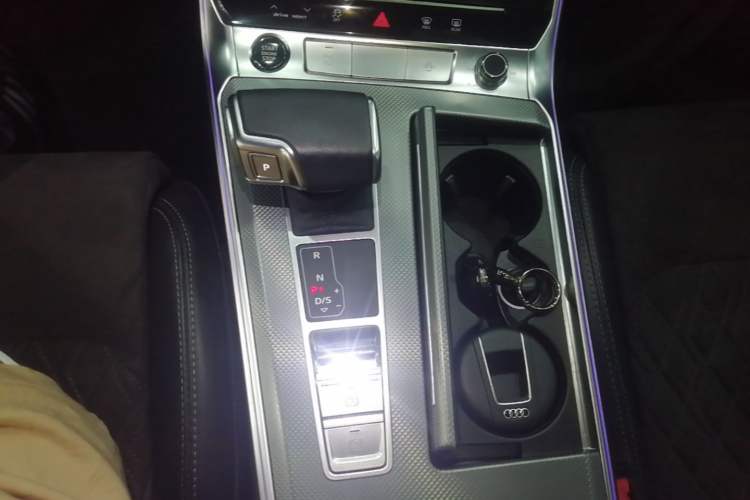 Used Audi A6L 2023 45 TFSI Prestige Dynamic Edition Gear Lever