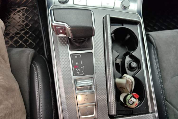 Used Audi A6L 2023 45 TFSI Prestige Dynamic Edition Gear Lever