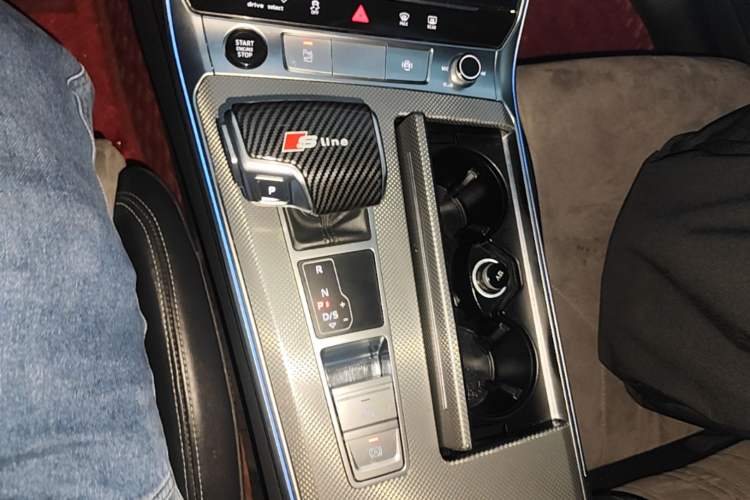 Used Audi A6L 2023 Revised 45 TFSI Prestige Dynamic Edition Gear Lever