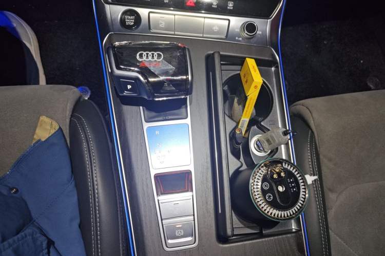 Used Audi A6L 2023 Revised Edition 45 TFSI quattro Prestige Dynamic Version Gear Lever