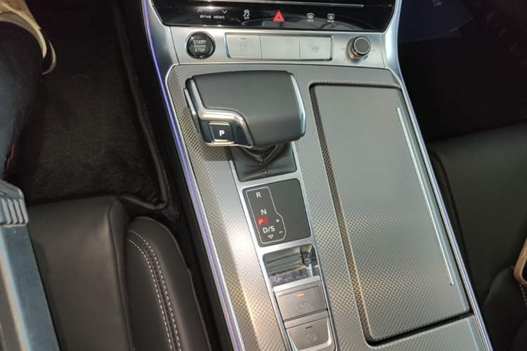 Used Audi A6L 2023 Revised 45 TFSI Prestige Dynamic Edition Gear Lever