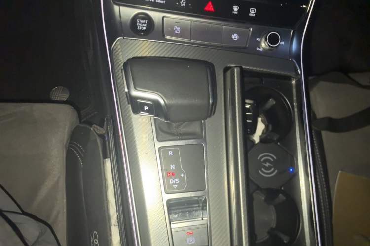 Used Audi A6L 2023 Revised Edition 45 TFSI quattro Prestige Dynamic Version Gear Lever