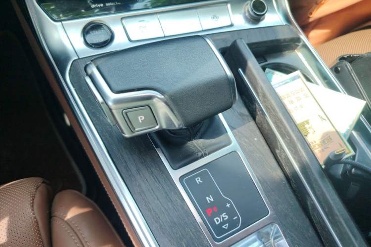 Used Audi A6L 2023 45 TFSI quattro Prestige Dynamic Edition Gear Lever