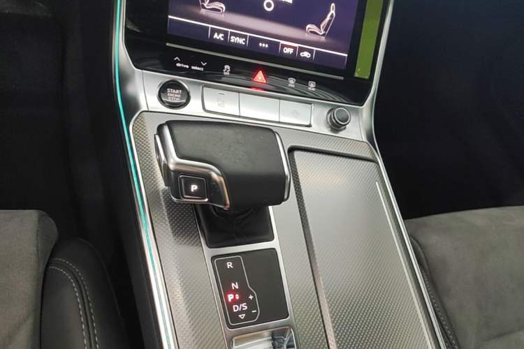 Used Audi A6L 2023 40 TFSI Luxury Dynamic Model Gear Lever