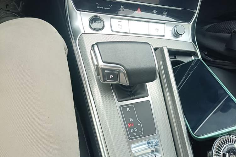 Used Audi A6L 2023 40 TFSI Luxury Prestige Edition Gear Lever