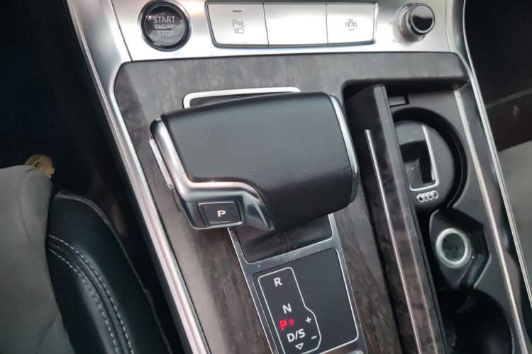 Used Audi A6L 2023 45 TFSI quattro Prestige Dynamic Edition Gear Lever