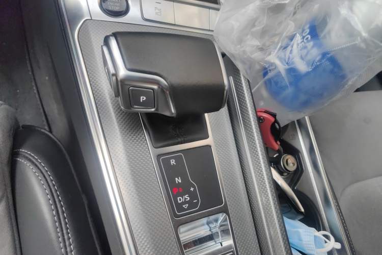 Used Audi A6L 2023 Revised 45 TFSI Prestige Dynamic Edition Gear Lever