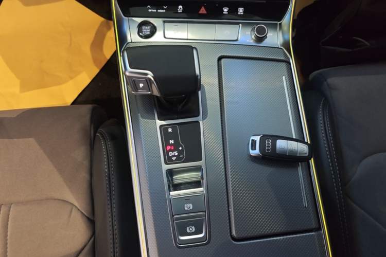 Used Audi A6L 2023 Revised 45 TFSI Prestige Dynamic Edition Gear Lever