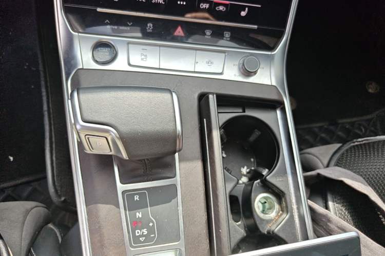 Used Audi A6L 2023 Revised Edition 45 TFSI quattro Prestige Dynamic Version Gear Lever