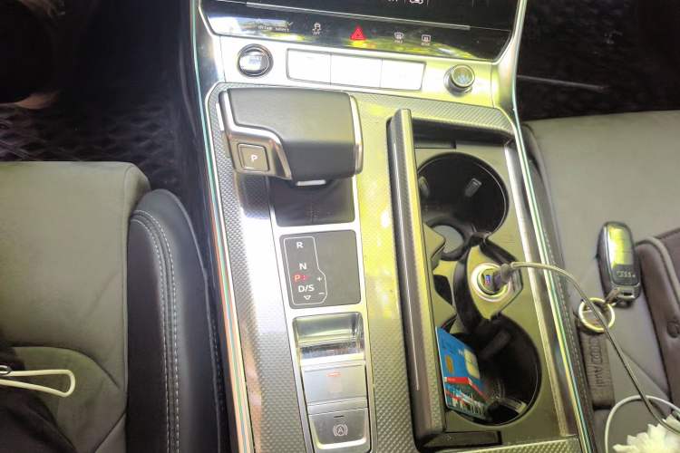 Used Audi A6L 2023 45 TFSI Prestige Dynamic Edition Gear Lever