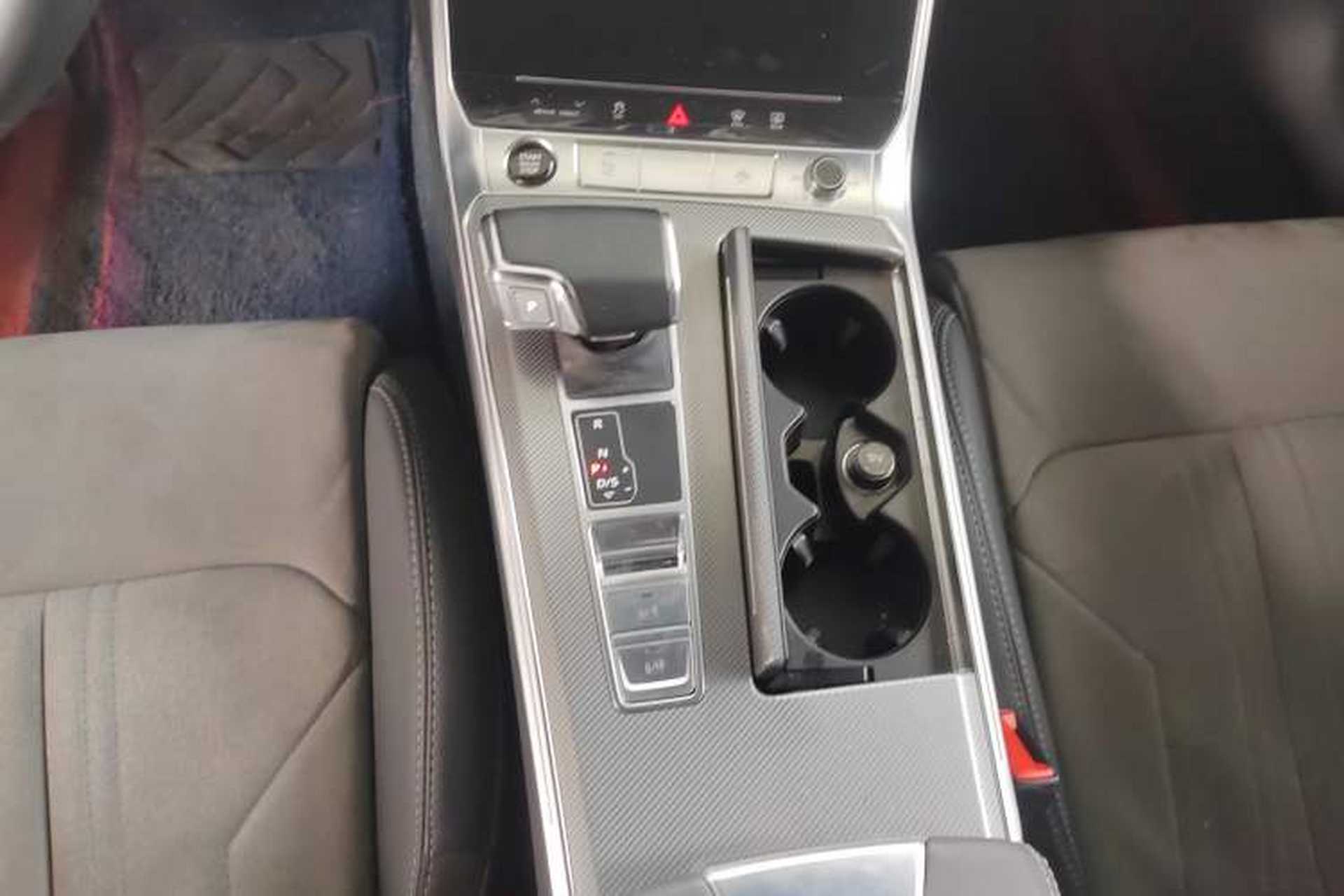 Used Audi A6L 2023 40 TFSI Luxury Dynamic Model Gear Lever