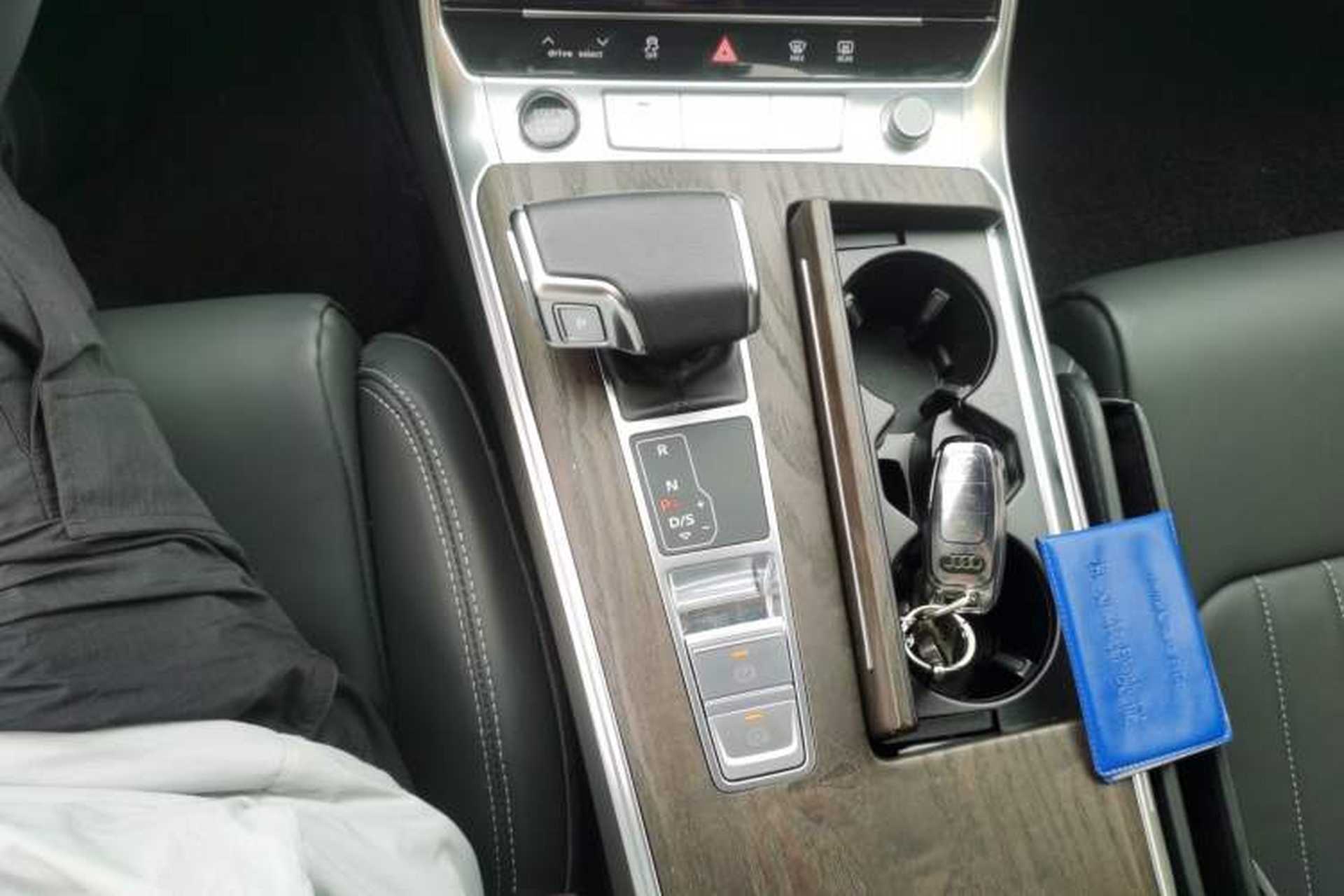 Used Audi A6L 2023 Revised 45 TFSI Prestige Elegant Edition Gear Lever